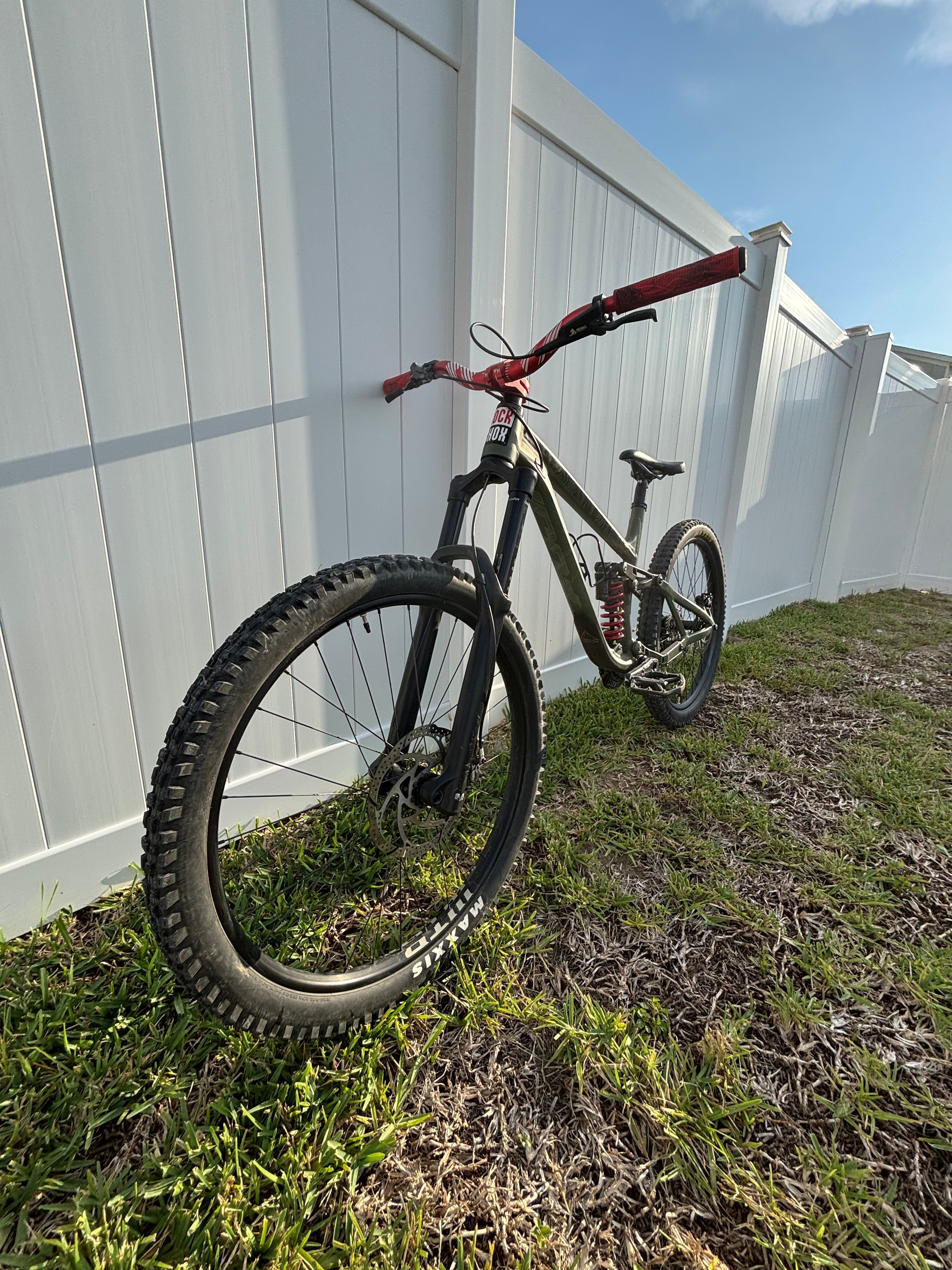 Slopeduro Bike Build Guide: How to Build Your Own Playful Trail Rig