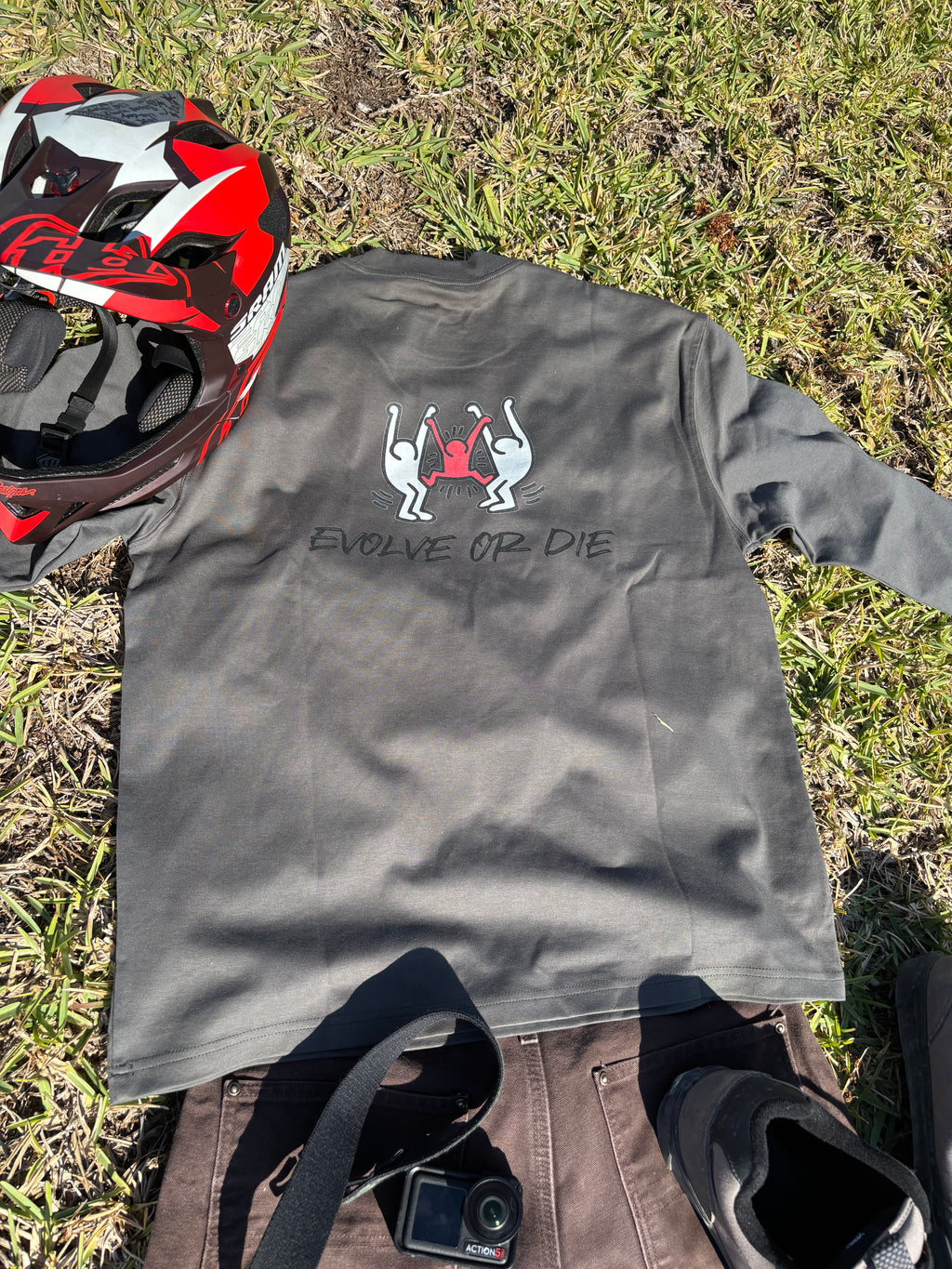 EVOLE OR DIE Lumaki Crewneck Long-Sleeve T-Shirt