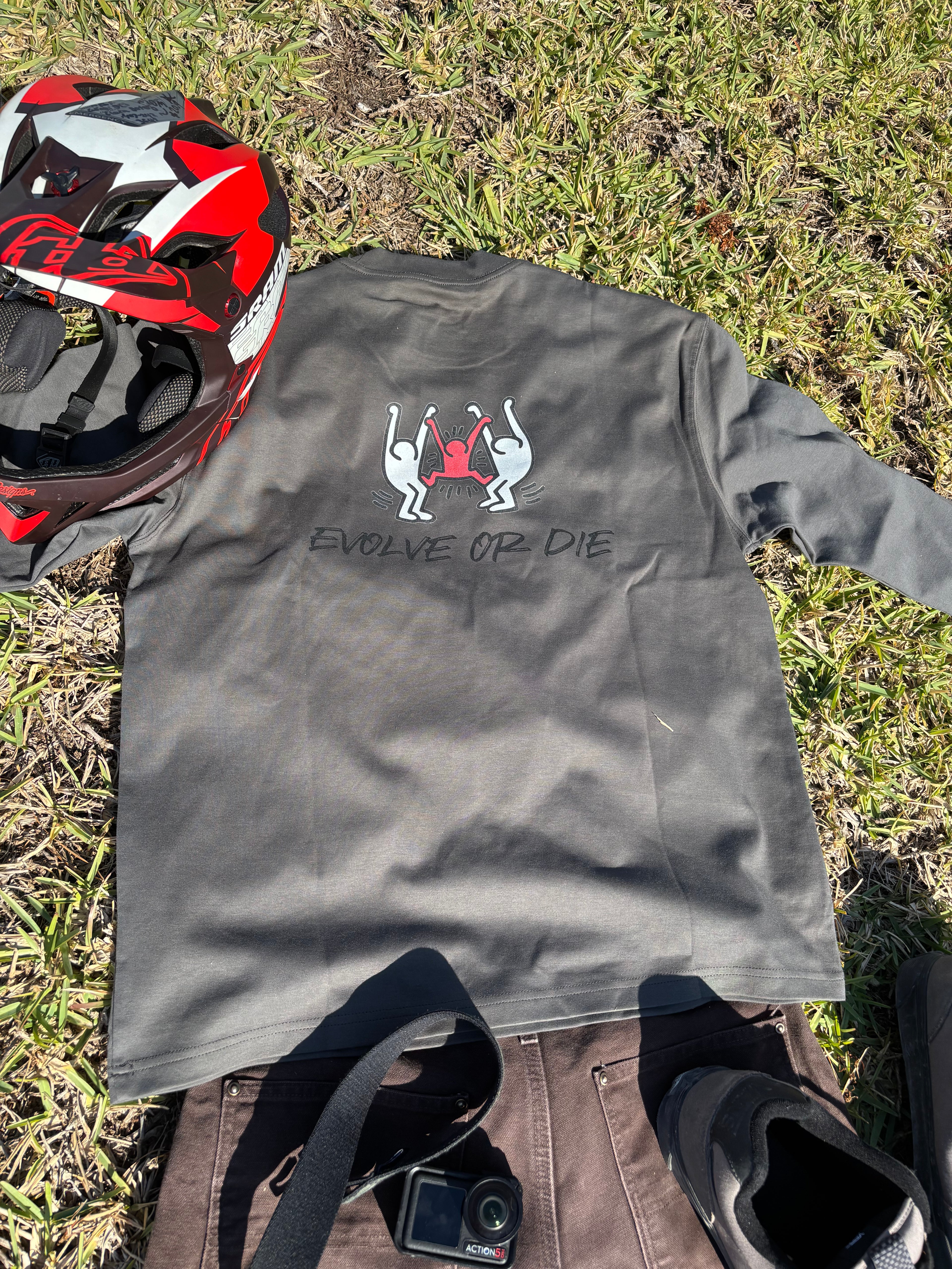 EVOLE OR DIE Lumaki Crewneck Long-Sleeve T-Shirt